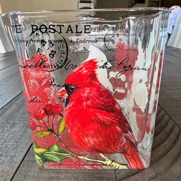 Cardinal and Holly Glass Cube Vase - Picture 3 of 10